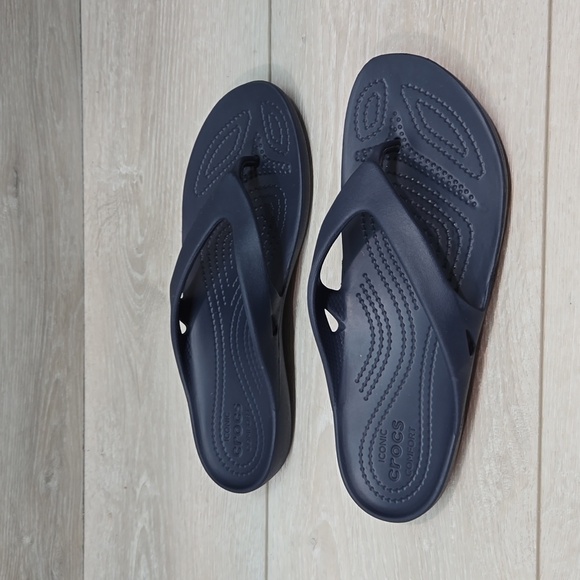 Crocs Women Outdoor Thong Flats rubber sandals shoes sz 8 - Picture 2 of 10